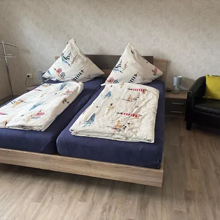 Iris Hinrichs 95150 * Rhauderfehn