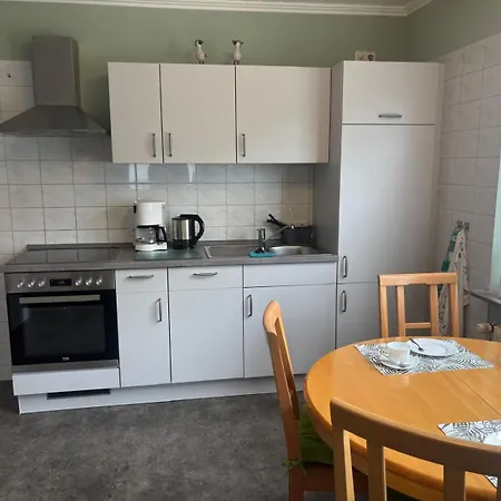 Iris Hinrichs 95150 *