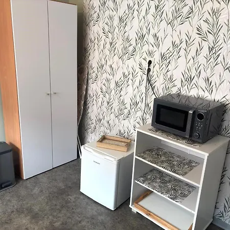 Iris Hinrichs 95150 Apartamento *